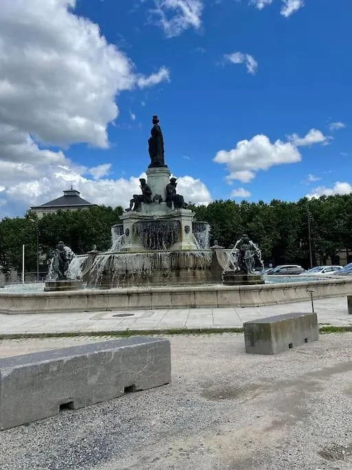Le Saint Louis - Appt Wifi Centre Ville Le Puy-en-Velay 0*,  France